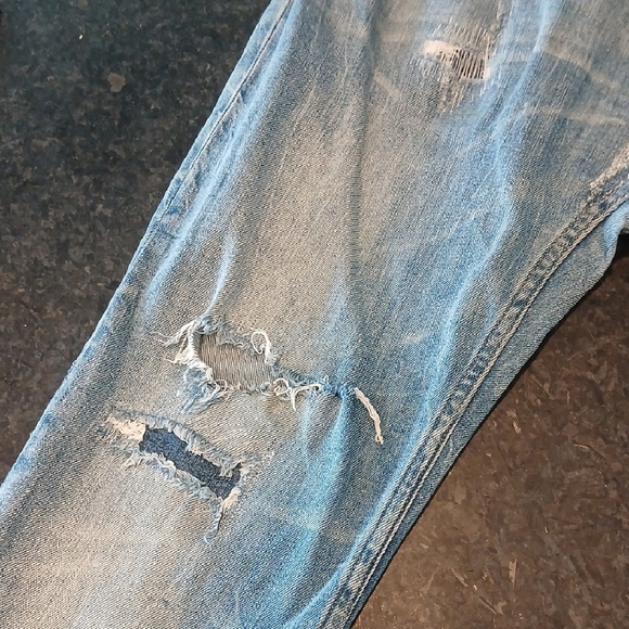 Distressed Blue Jeans - Picture 7 of 10